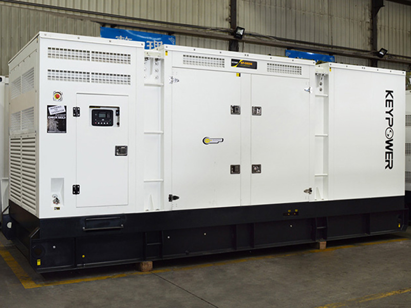 Generador Cummins de 800 kw con tanque de combustible base completamente integrado de 1000 L y 110 % para Australia 01